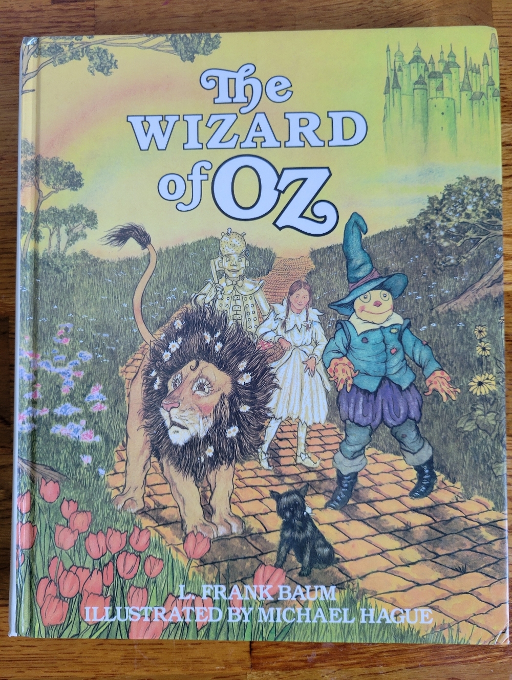 The Wizard of Oz Illustrated Hardcover - 1982
